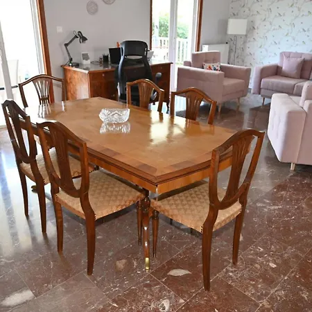 Beverley's House Дом отдыха *